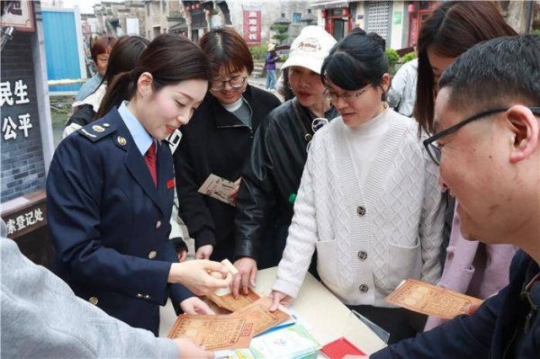 铜陵市郊区税务局沉浸式普法拉开第35个全国税收宣传月序幕
