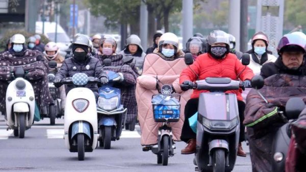 为节能省外汇 印度总理呼吁民众“少吃油”“少出国”