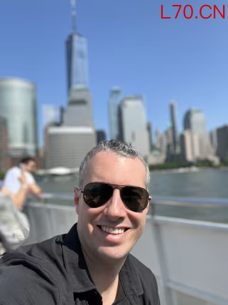 纽约金融从业者罗恩・曾伯同样力挺零度可乐，直言：“健怡可乐口感很差，怪异的人工甜味和独特风味，我向来无法接受。”