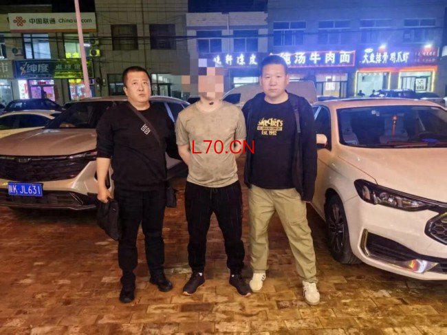 榆阳公安:18小时内抓获4名网上在逃人员