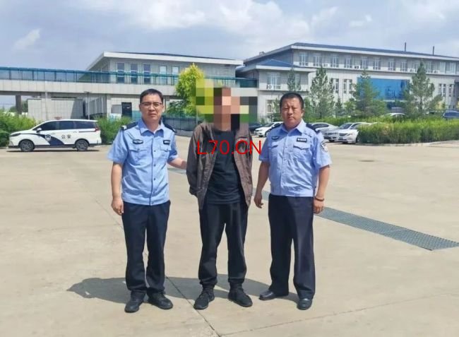 榆阳公安:18小时内抓获4名网上在逃人员