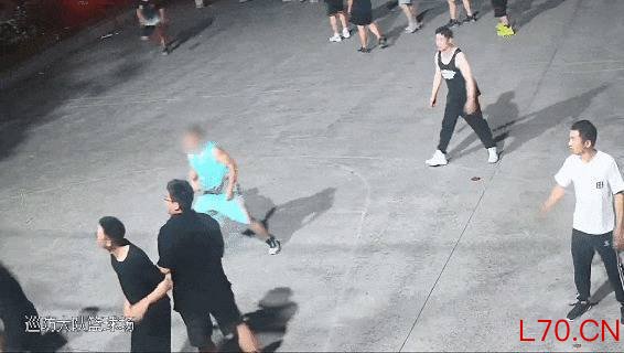 命悬一线，杭州男子球场上猝死倒地！事关生死的十几分钟里，球场30多人都发挥了关键作用！